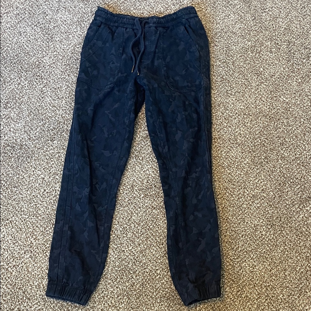 Athleta women’s Dark Blue Patterned Joggers